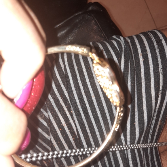 Coach signature series HEART ❤️ Bangle bracelet - Picture 5 of 8